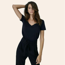 Load image into Gallery viewer, Derin V Tişört - Siyah