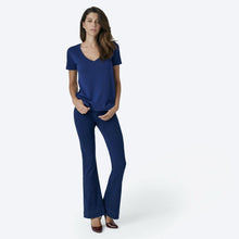 Load image into Gallery viewer, Derin V Tişört - Mürekkep Mavisi